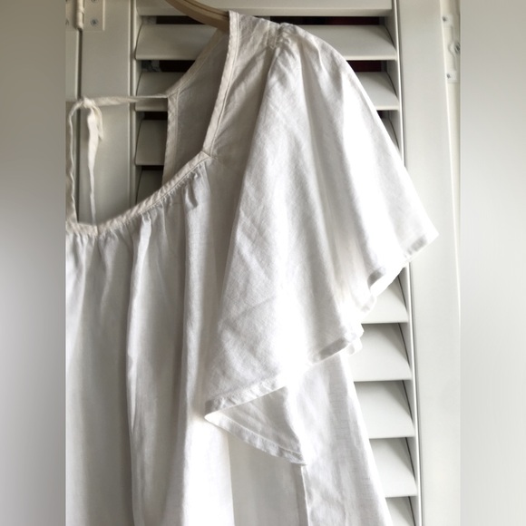 OldNavy White Linen Top - Picture 4 of 14
